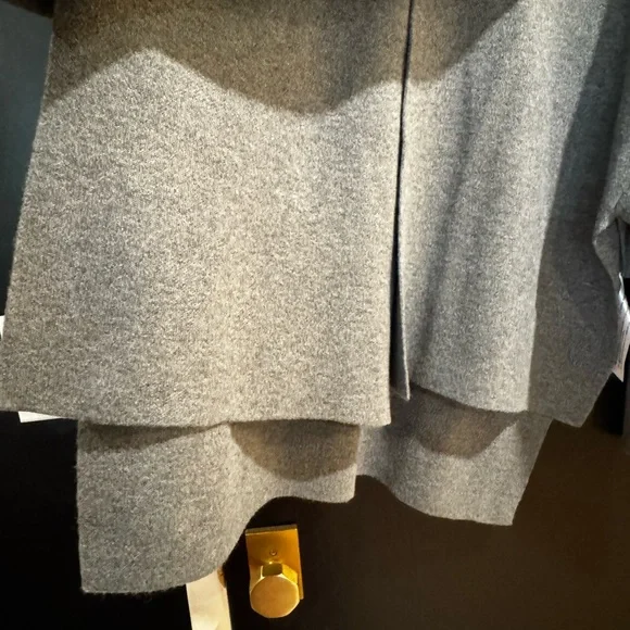 Zara Gray Wrap Shoulder Women's Sweater NWT - Picture 5 of 7